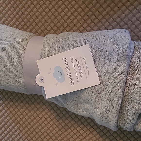 cloud island Bedding New With Tags Sweater Knit Baby Blanket